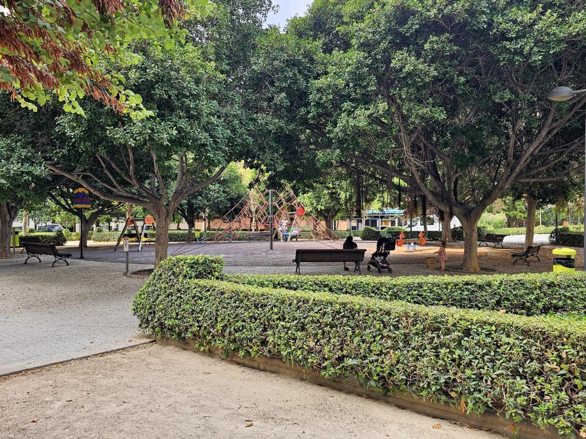 Apartamentos Las Ciencias F Valencia Eksteriør billede